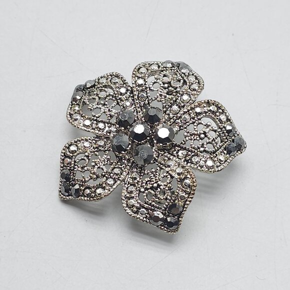 Vintage Faux Marcasite Flower Brooch Silver Tone Intricate Filigree Design - Picture 2 of 4
